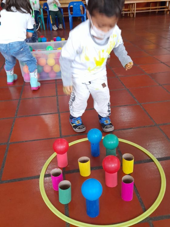 Juegos Educativos para Niños: Aprender Jugando STEAM Jardín Campestre Montessori Bilingüe Cajicá