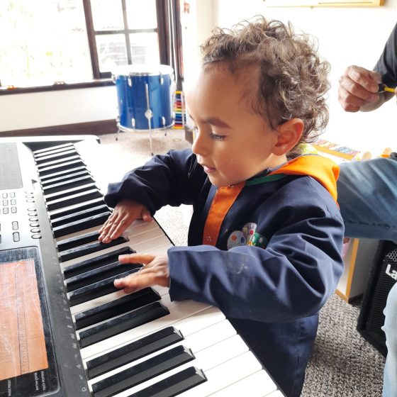 Jardín Bilingüe Montessori en Cajicá Clases extracurriculares de Música en Kids Tree Jardín Campestre Montessori Bilingüe Cajicá