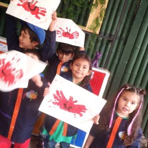 Creatividad y Expresión en Arte y Manualidades en Kids Tree Learning Club